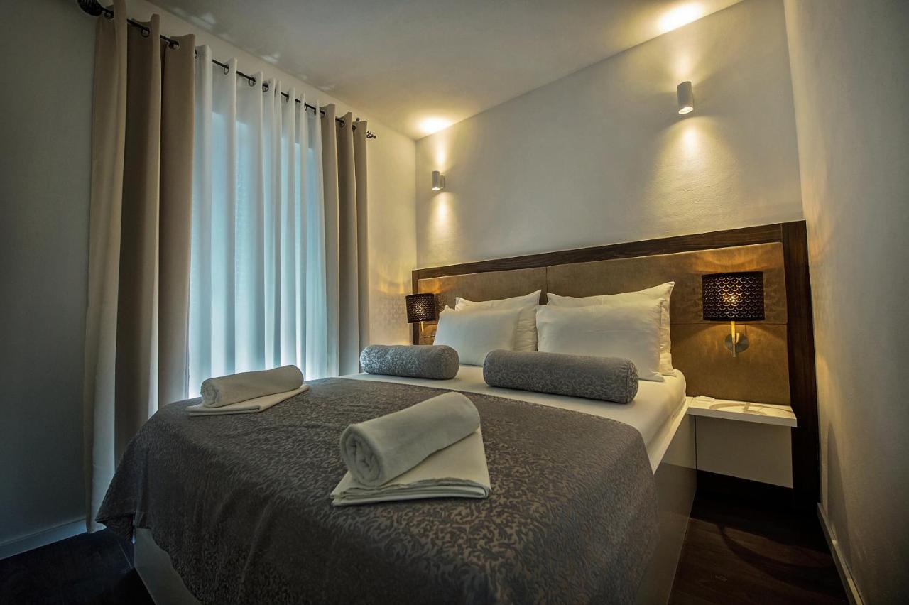 Seaside Apartments With A Swimming Pool Zecevo Rtic, Rogoznica - 8366 외부 사진