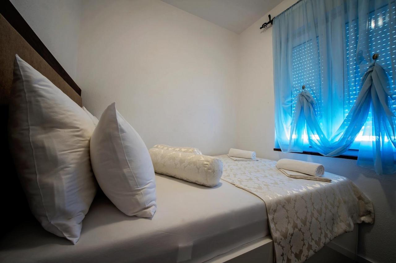 Seaside Apartments With A Swimming Pool Zecevo Rtic, Rogoznica - 8366 외부 사진