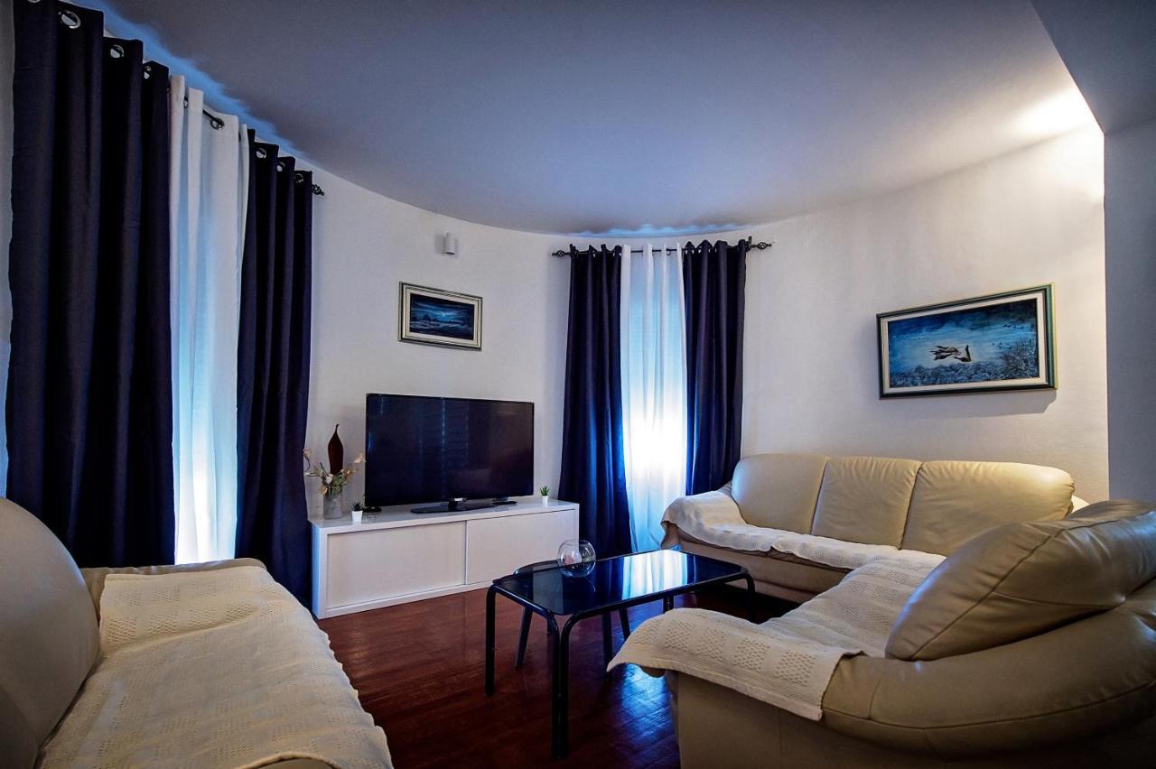Seaside Apartments With A Swimming Pool Zecevo Rtic, Rogoznica - 8366 외부 사진