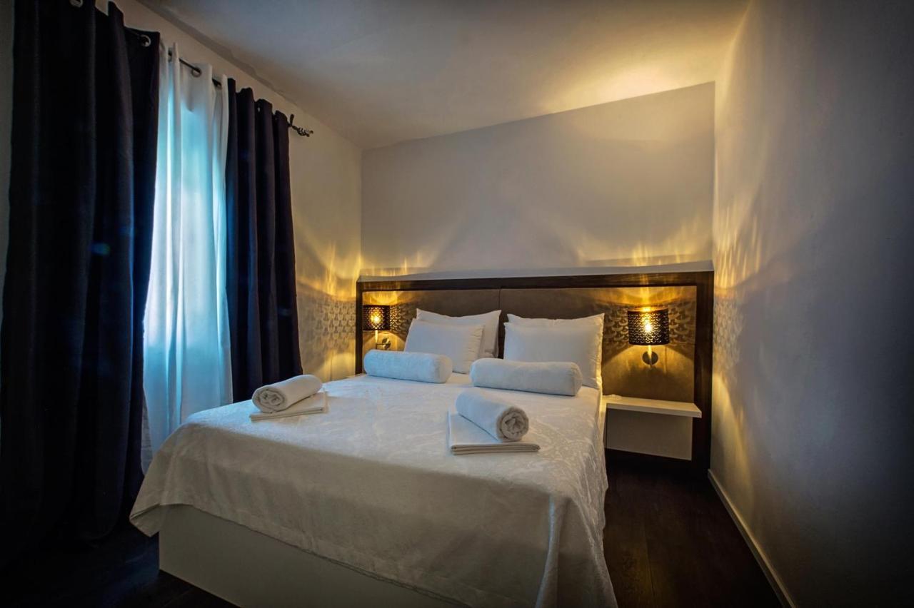 Seaside Apartments With A Swimming Pool Zecevo Rtic, Rogoznica - 8366 외부 사진