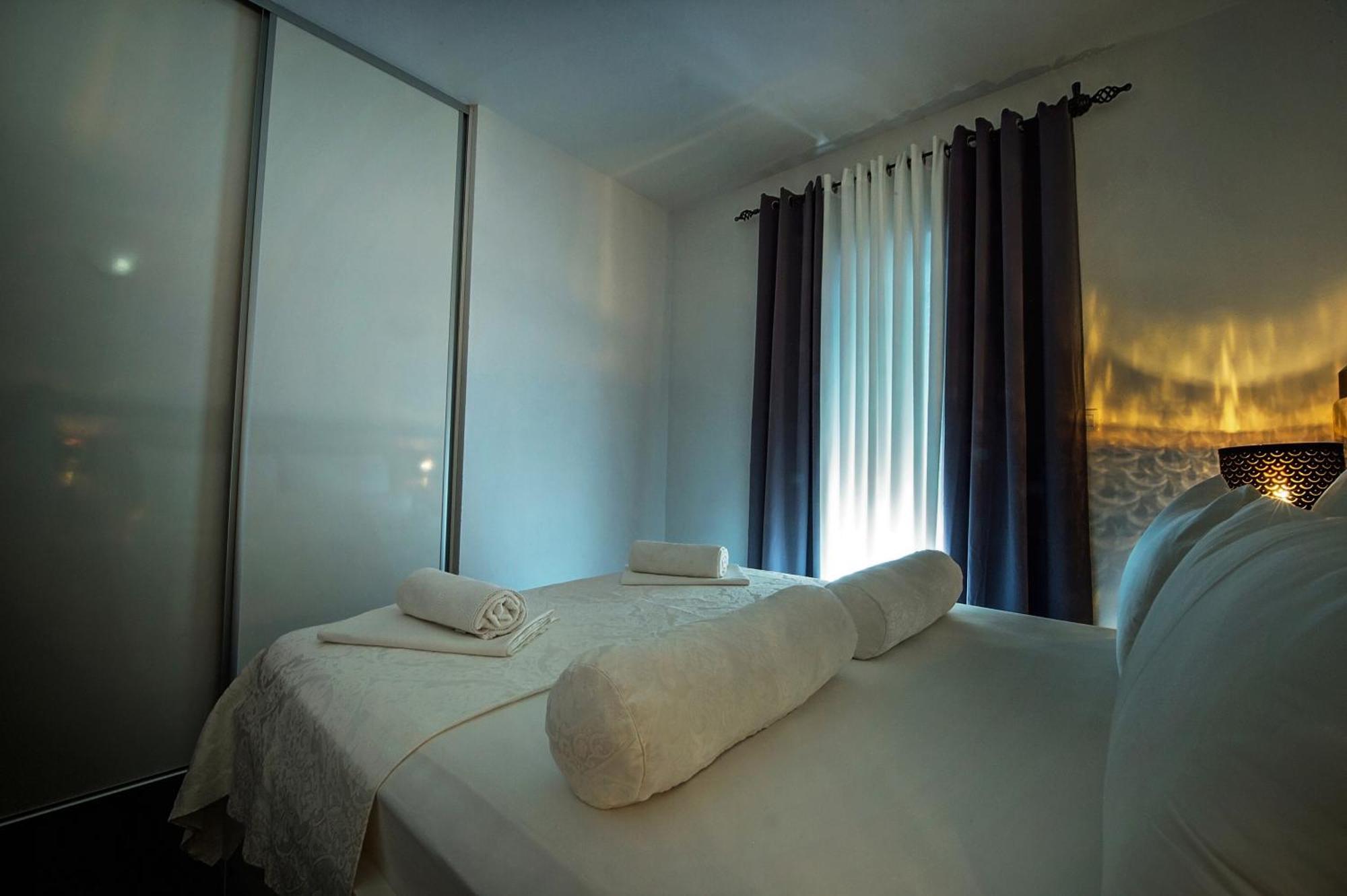 Seaside Apartments With A Swimming Pool Zecevo Rtic, Rogoznica - 8366 객실 사진